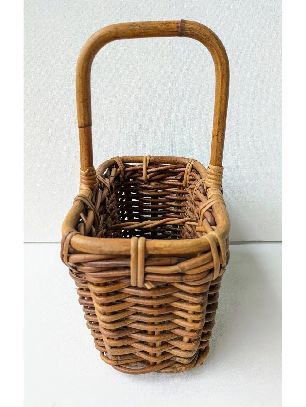 True Vintage Handcrafted Wicker Basket, Bentwood Handle, Divided Interior